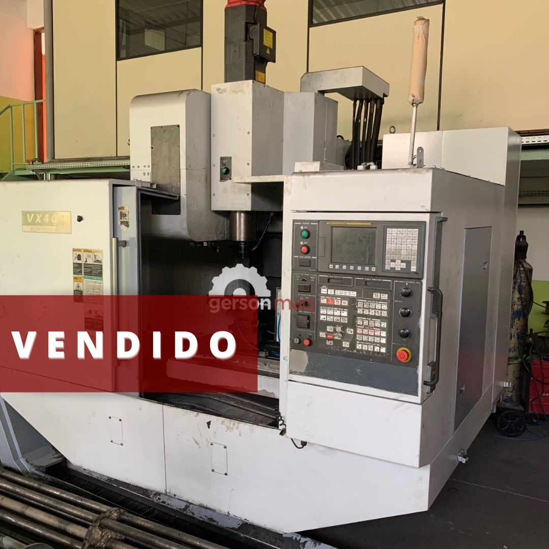 CENTRO DE USINAGEM HYUNDAI VX400 COM QUARTO EIXO